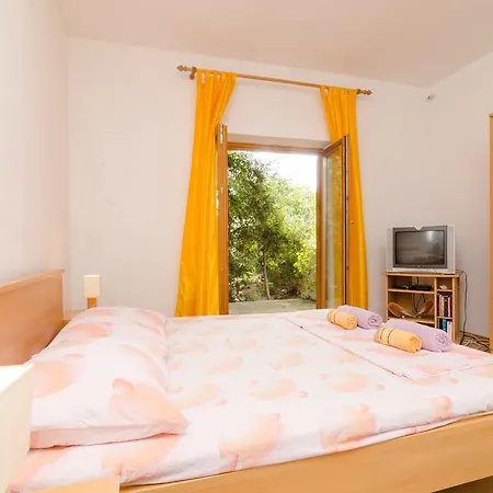 Apartment Limuni