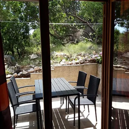 Limuni Apartment Saplunara
